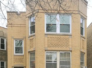 2827 W Lunt Ave, Chicago, IL 60645