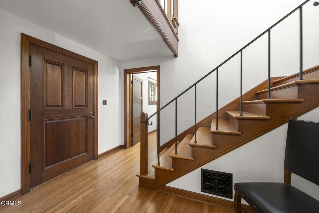 Apartment in Altadena, Los Angeles - View 3