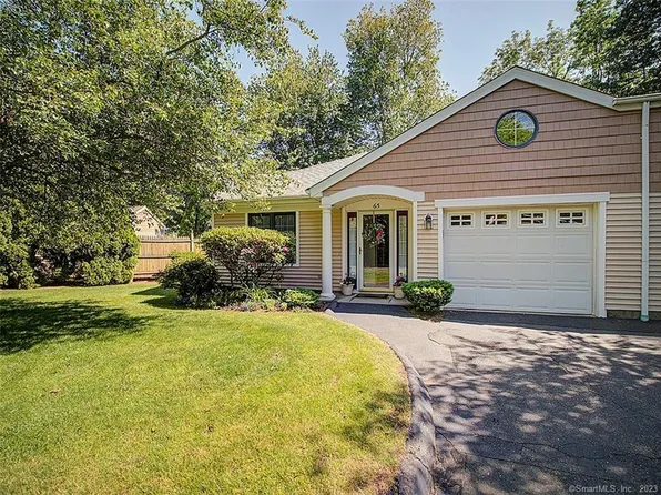 65 Red Cedar Circle #65, Orange, CT 06477