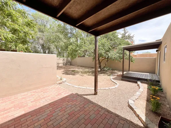 831 Rio Vista St #A-b, Santa Fe, NM 87501