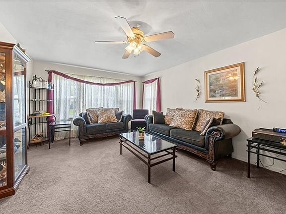 4th image of 205 Parkwood Rd