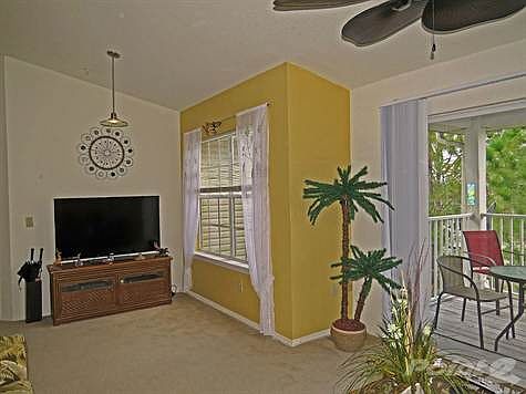 Open Concept Family Room - Perfect For Your Family Gatherings
