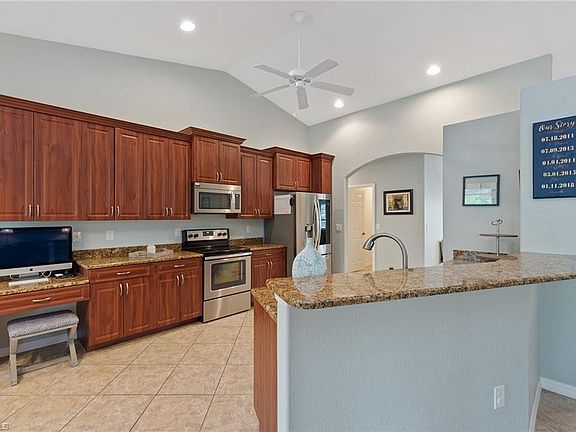 3rd image of 10073 Hidden Pines Ln