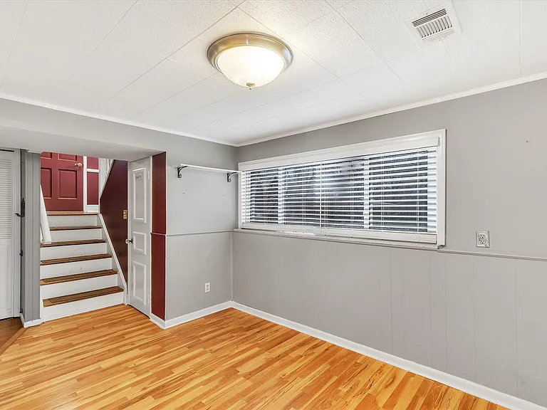 978 Panorama Dr — Photo 7