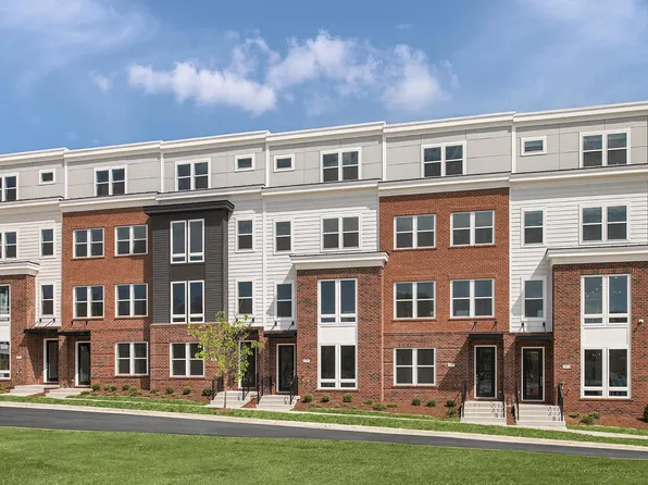 10589 Red Oak St, Fairfax, VA 22030