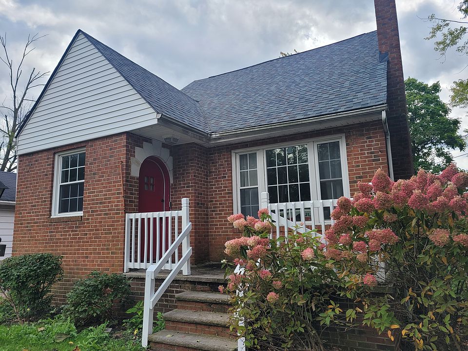 1st image of 16812 Glenpark Ave