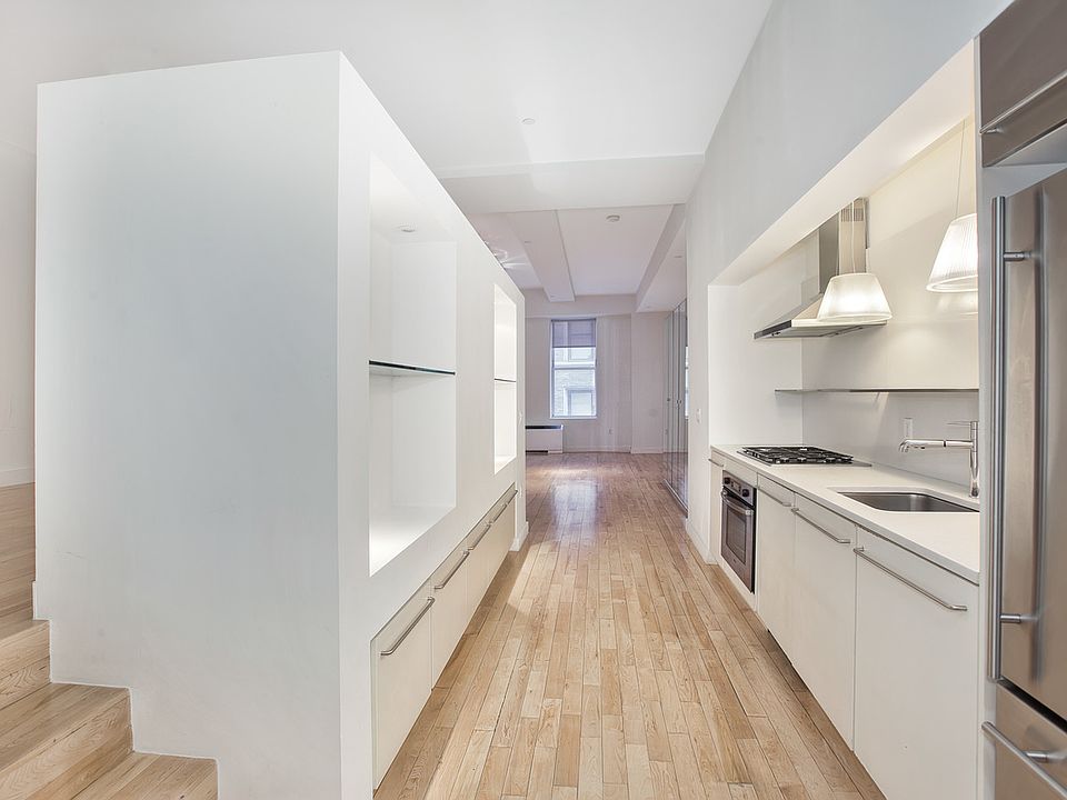 1st image of 15 Broad St APT 730