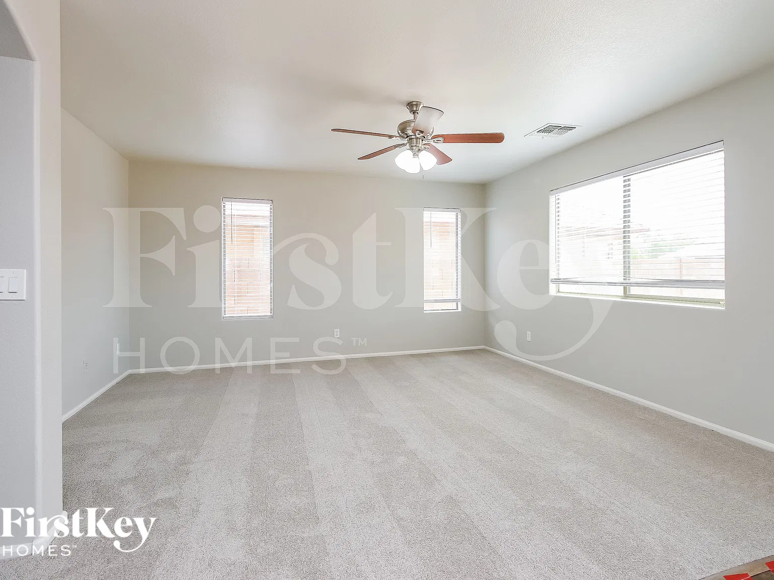 4 bed, 2.5 bath, 2277 sqft, $2,370 — Photo 4