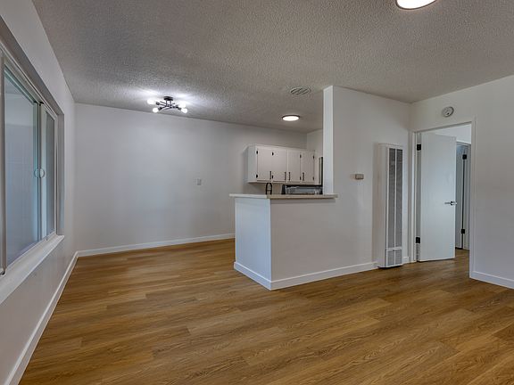 5th image of 12601 Kensington Ln APT 10