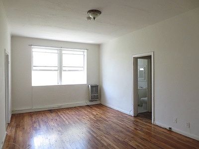 5th image of 435 S Alexandria Ave APT 505