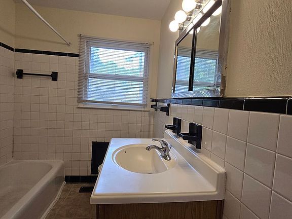 5th image of 7514 Telfair Dr