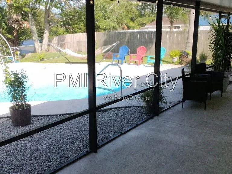 2320 Locustwood Ct — Photo 11