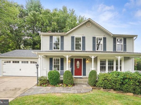 6311 Falling Brook Dr