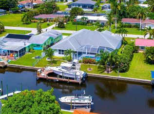 5121 Atlantic Ct, Cape Coral, FL 33904