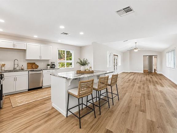 5th image of 7745 WESTMORELAND DRIVE