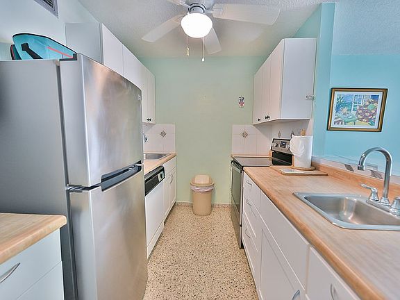 3rd image of 3 Calle Ocean Dr