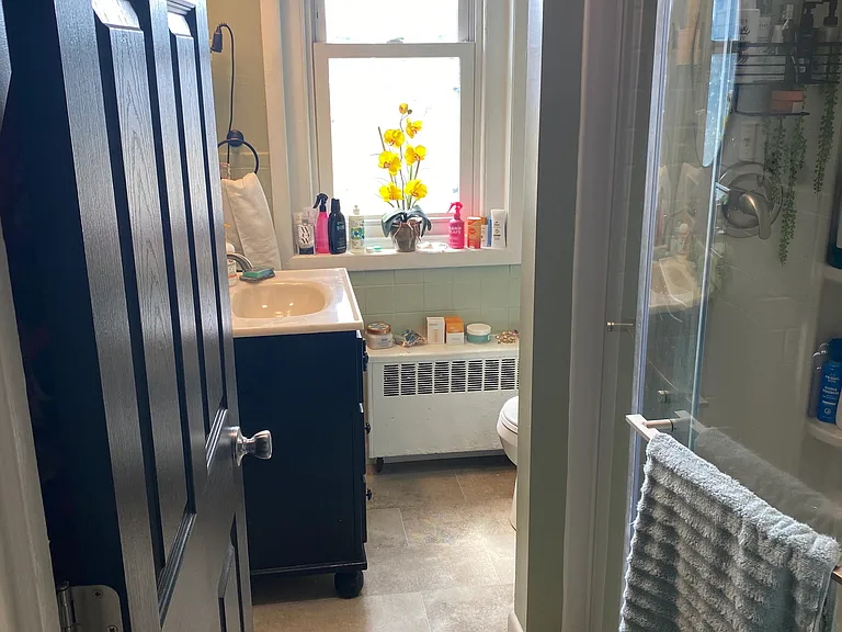 513 W Broad St #2 — Photo 10