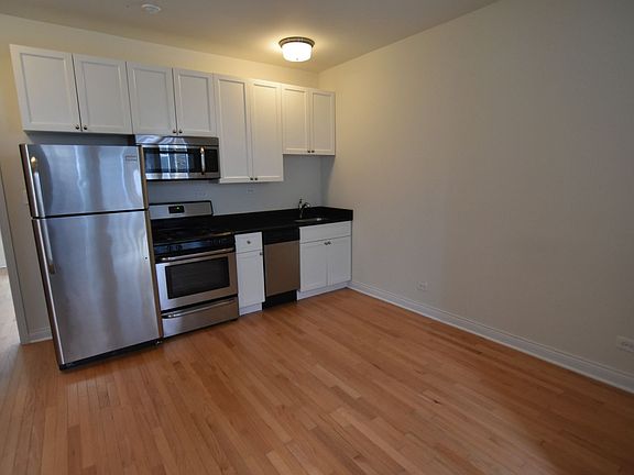 2nd image of 712 W Grace St #718-1S