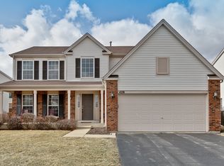 428 W Highplains Rd, Round Lake, IL 60073