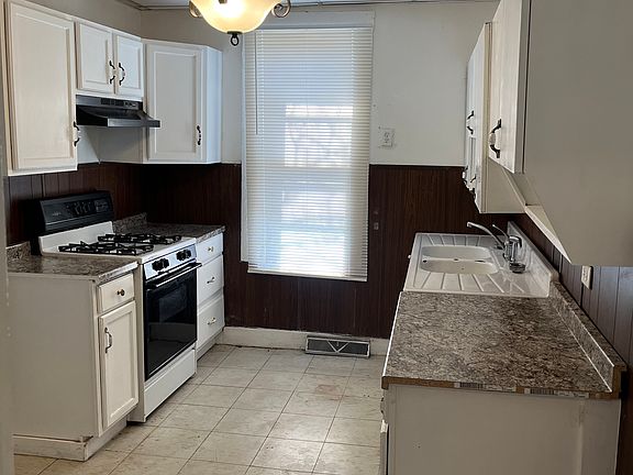 5th image of 406 S Gridley St