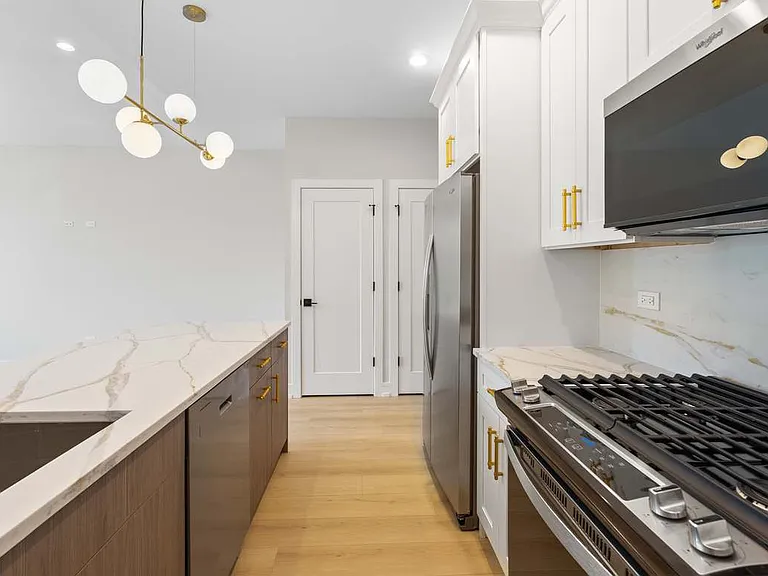5008 S Prairie Ave #1 — Photo 3