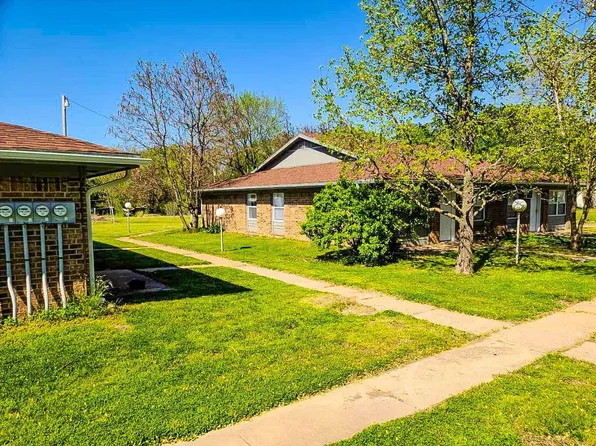 Longton Apartments, 306 Kansas #11, Longton, KS 67352