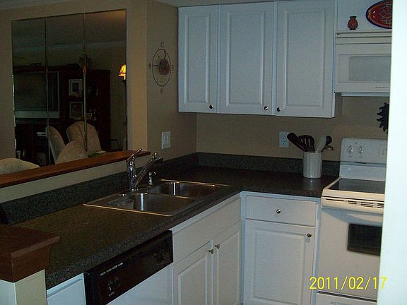 4th image of 1507 Cape Coral Pkwy W