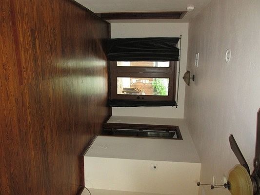 3rd image of 305 College Ave