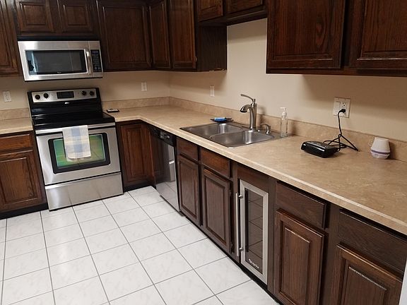 3rd image of 1302 Sandtrap Dr