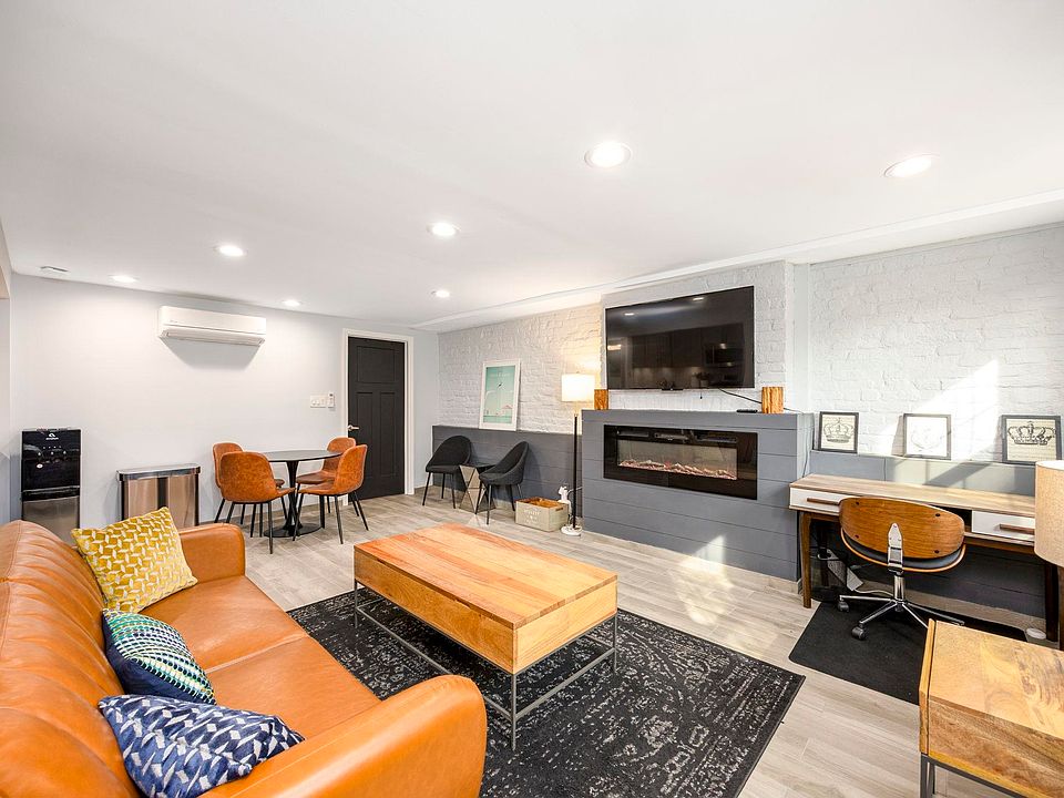 1st image of 294 4th St #1
