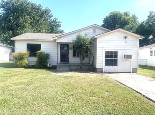609 Peak St, Marietta, OK 73448