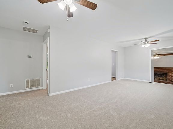 5th image of 107 Woods Rd