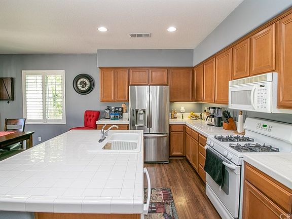 5th image of 27490 Acacia Dr