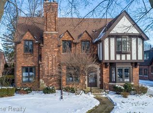 1146 Yorkshire Rd, Grosse Pointe Park, MI 48230