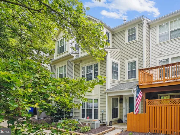 2641 S Everly Dr #84, Frederick, MD 21701