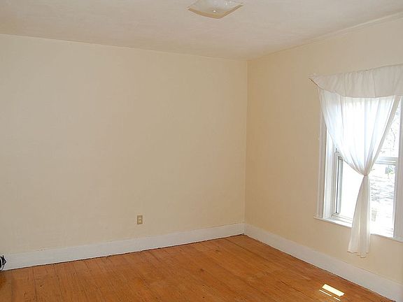 10x12 Bedroom