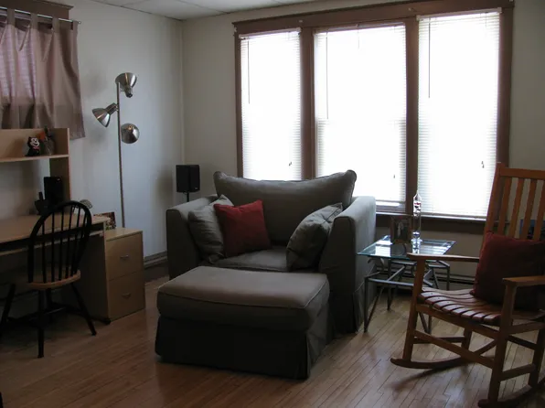 425 E 6th St #2, Duluth, MN 55805