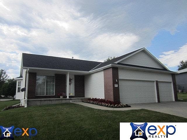 1st image of 1561 W Garfield Cir