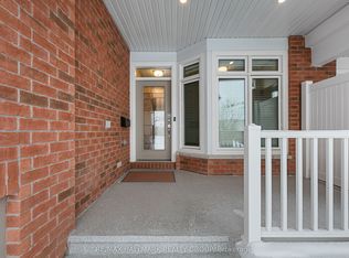 66 Kayenta St, Ottawa, ON K2S2K7
