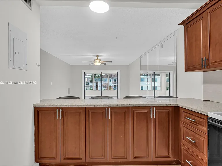9355 SW 8th St #425 — Photo 9