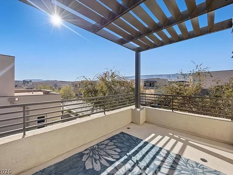 4262 Swift St — Photo 40