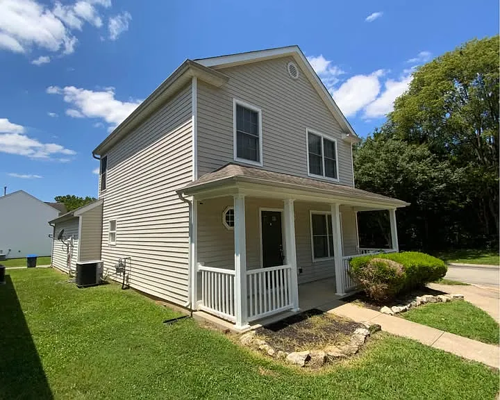 10235 Riverstone Cir — Photo 2