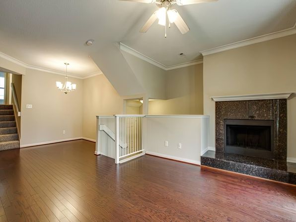 2201 Wolf St APT 6107