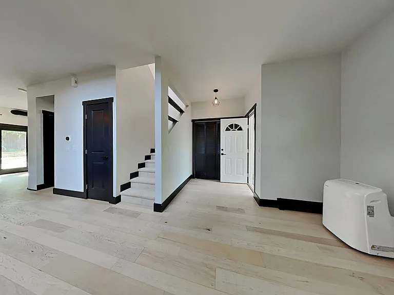 Main Floor and Entrance