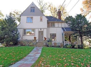 35 Vine Rd, Larchmont, NY 10538