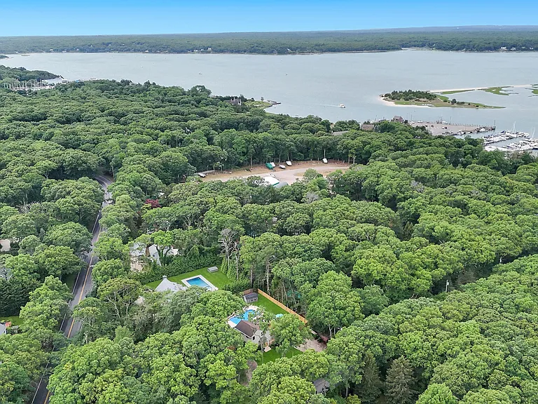 10 Harbor View Ln — Photo 58