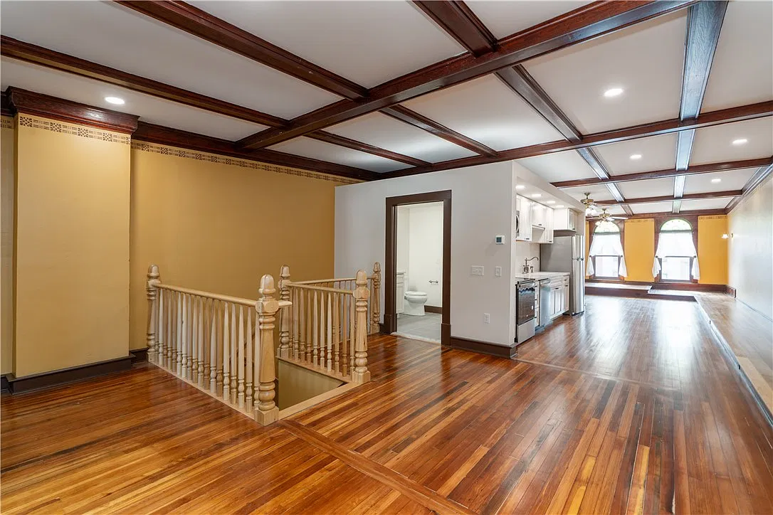 1 bed, 1.0 bath, 5243 sqft, $1,400 — Photo 3
