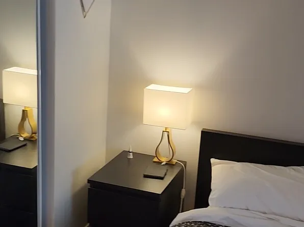 598 Wellington St W, Toronto, ON M5V 2X5