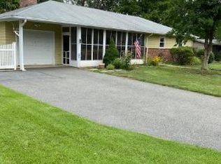 4 Fieldstone Dr, Whippany, NJ 07981