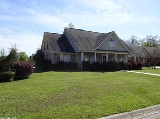 200 Blue Bird Cv, White Hall, AR 71602